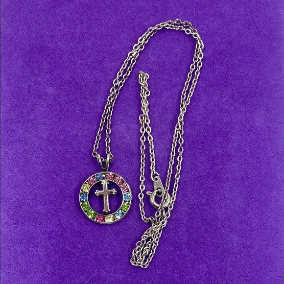 💛 Silver Multicolor Cross Pendant Necklace - Picture 5 of 6